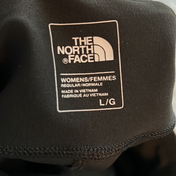 Large Black The North Face Capris - Picture 2 of 2